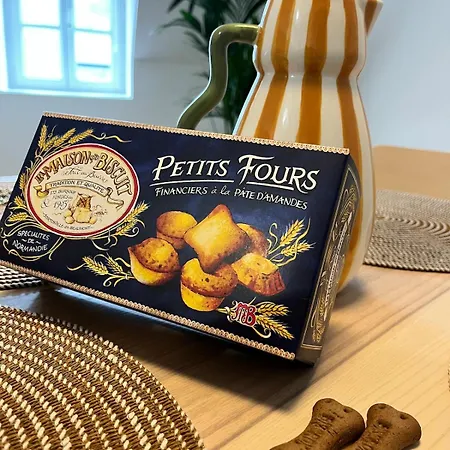 Lescapade Cherbourgeoise Proche Naval דירה