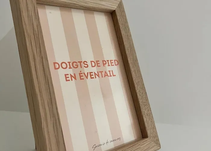 Lescapade Cherbourgeoise Proche Naval